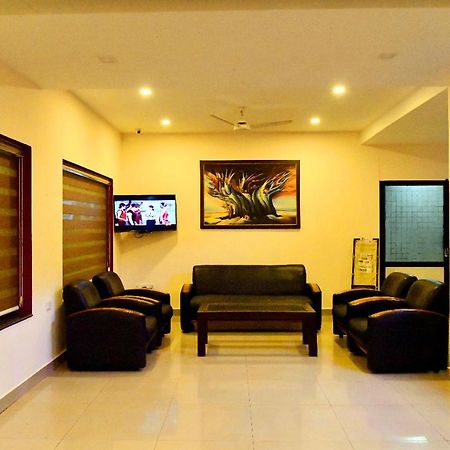 Hotel Chanakya Palakkad Exterior photo