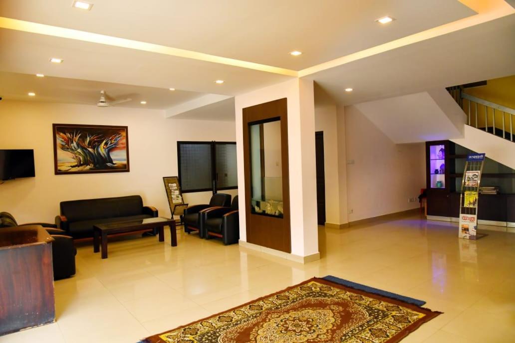 Hotel Chanakya Palakkad Exterior photo